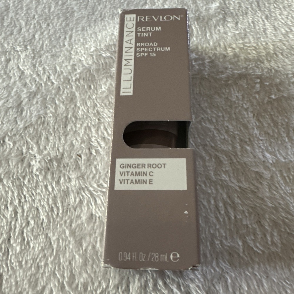 Revlon Illuminance Serum Tint Foundation 605 Rich Mahogany USA Expires 9/25